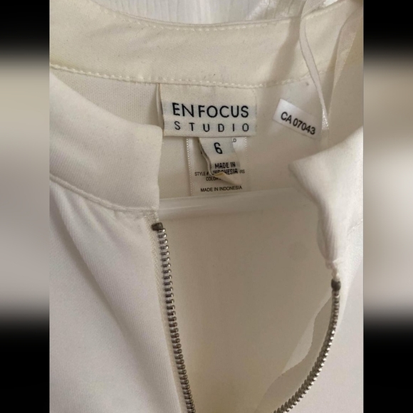 White and Black Dress - Picture 2 of 2